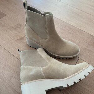 dolce vita huxly dune suede booties
